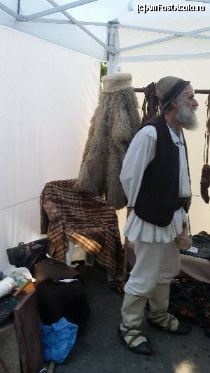 [P16] ... si batranul mester opincar...  » foto by sed
 - 
<span class="allrVoted glyphicon glyphicon-heart hidden" id="av682031"></span>
<a class="m-l-10 hidden" id="sv682031" onclick="voting_Foto_DelVot(,682031,14175)" role="button">șterge vot <span class="glyphicon glyphicon-remove"></span></a>
<a id="v9682031" class=" c-red"  onclick="voting_Foto_SetVot(682031)" role="button"><span class="glyphicon glyphicon-heart-empty"></span> <b>LIKE</b> = Votează poza</a> <img class="hidden"  id="f682031W9" src="/imagini/loader.gif" border="0" /><span class="AjErrMes hidden" id="e682031ErM"></span>