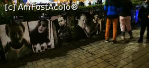 [P05] Fotografiile aflate la una din intrarile in targ.... cu victimele de la Colectiv, asa ce de spiritul Craciunului. » foto by ⭐ValentinB_88⭐
 - 
<span class="allrVoted glyphicon glyphicon-heart hidden" id="av1339933"></span>
<a class="m-l-10 hidden" id="sv1339933" onclick="voting_Foto_DelVot(,1339933,14175)" role="button">șterge vot <span class="glyphicon glyphicon-remove"></span></a>
<a id="v91339933" class=" c-red"  onclick="voting_Foto_SetVot(1339933)" role="button"><span class="glyphicon glyphicon-heart-empty"></span> <b>LIKE</b> = Votează poza</a> <img class="hidden"  id="f1339933W9" src="/imagini/loader.gif" border="0" /><span class="AjErrMes hidden" id="e1339933ErM"></span>