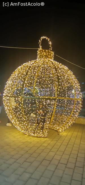 [P06] Un glob imens prin decoratiunile din parc » foto by ⭐ValentinB_88⭐
 - 
<span class="allrVoted glyphicon glyphicon-heart hidden" id="av1341897"></span>
<a class="m-l-10 hidden" id="sv1341897" onclick="voting_Foto_DelVot(,1341897,14175)" role="button">șterge vot <span class="glyphicon glyphicon-remove"></span></a>
<a id="v91341897" class=" c-red"  onclick="voting_Foto_SetVot(1341897)" role="button"><span class="glyphicon glyphicon-heart-empty"></span> <b>LIKE</b> = Votează poza</a> <img class="hidden"  id="f1341897W9" src="/imagini/loader.gif" border="0" /><span class="AjErrMes hidden" id="e1341897ErM"></span>