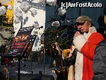 [P10] Mihai Malaimare prezentand trupa 'Ceata lu’ Vurtejanu'. » foto by Horia
 - 
<span class="allrVoted glyphicon glyphicon-heart hidden" id="av172044"></span>
<a class="m-l-10 hidden" id="sv172044" onclick="voting_Foto_DelVot(,172044,14175)" role="button">șterge vot <span class="glyphicon glyphicon-remove"></span></a>
<a id="v9172044" class=" c-red"  onclick="voting_Foto_SetVot(172044)" role="button"><span class="glyphicon glyphicon-heart-empty"></span> <b>LIKE</b> = Votează poza</a> <img class="hidden"  id="f172044W9" src="/imagini/loader.gif" border="0" /><span class="AjErrMes hidden" id="e172044ErM"></span>