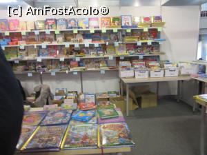 [P10] Standuri de editură » foto by Michi
 - 
<span class="allrVoted glyphicon glyphicon-heart hidden" id="av924329"></span>
<a class="m-l-10 hidden" id="sv924329" onclick="voting_Foto_DelVot(,924329,14175)" role="button">șterge vot <span class="glyphicon glyphicon-remove"></span></a>
<a id="v9924329" class=" c-red"  onclick="voting_Foto_SetVot(924329)" role="button"><span class="glyphicon glyphicon-heart-empty"></span> <b>LIKE</b> = Votează poza</a> <img class="hidden"  id="f924329W9" src="/imagini/loader.gif" border="0" /><span class="AjErrMes hidden" id="e924329ErM"></span>