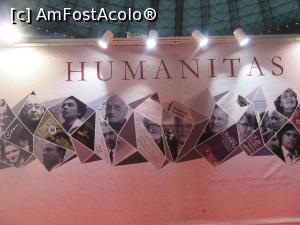 [P20] Standuri de editură » foto by Michi
 - 
<span class="allrVoted glyphicon glyphicon-heart hidden" id="av924339"></span>
<a class="m-l-10 hidden" id="sv924339" onclick="voting_Foto_DelVot(,924339,14175)" role="button">șterge vot <span class="glyphicon glyphicon-remove"></span></a>
<a id="v9924339" class=" c-red"  onclick="voting_Foto_SetVot(924339)" role="button"><span class="glyphicon glyphicon-heart-empty"></span> <b>LIKE</b> = Votează poza</a> <img class="hidden"  id="f924339W9" src="/imagini/loader.gif" border="0" /><span class="AjErrMes hidden" id="e924339ErM"></span>