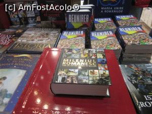 [P26] Standuri de editură » foto by Michi
 - 
<span class="allrVoted glyphicon glyphicon-heart hidden" id="av924345"></span>
<a class="m-l-10 hidden" id="sv924345" onclick="voting_Foto_DelVot(,924345,14175)" role="button">șterge vot <span class="glyphicon glyphicon-remove"></span></a>
<a id="v9924345" class=" c-red"  onclick="voting_Foto_SetVot(924345)" role="button"><span class="glyphicon glyphicon-heart-empty"></span> <b>LIKE</b> = Votează poza</a> <img class="hidden"  id="f924345W9" src="/imagini/loader.gif" border="0" /><span class="AjErrMes hidden" id="e924345ErM"></span>