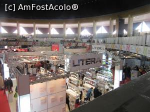 [P08] Standuri de editură » foto by Michi
 - 
<span class="allrVoted glyphicon glyphicon-heart hidden" id="av924327"></span>
<a class="m-l-10 hidden" id="sv924327" onclick="voting_Foto_DelVot(,924327,14175)" role="button">șterge vot <span class="glyphicon glyphicon-remove"></span></a>
<a id="v9924327" class=" c-red"  onclick="voting_Foto_SetVot(924327)" role="button"><span class="glyphicon glyphicon-heart-empty"></span> <b>LIKE</b> = Votează poza</a> <img class="hidden"  id="f924327W9" src="/imagini/loader.gif" border="0" /><span class="AjErrMes hidden" id="e924327ErM"></span>