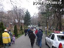 [P02] Aleea plina de lume indreptandu-se spre Festival! » foto by sandu.53
 - 
<span class="allrVoted glyphicon glyphicon-heart hidden" id="av167008"></span>
<a class="m-l-10 hidden" id="sv167008" onclick="voting_Foto_DelVot(,167008,14175)" role="button">șterge vot <span class="glyphicon glyphicon-remove"></span></a>
<a id="v9167008" class=" c-red"  onclick="voting_Foto_SetVot(167008)" role="button"><span class="glyphicon glyphicon-heart-empty"></span> <b>LIKE</b> = Votează poza</a> <img class="hidden"  id="f167008W9" src="/imagini/loader.gif" border="0" /><span class="AjErrMes hidden" id="e167008ErM"></span>