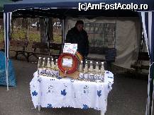 [P04] Tuica la vanzare -25 lei/litrul » foto by sandu.53
 - 
<span class="allrVoted glyphicon glyphicon-heart hidden" id="av167011"></span>
<a class="m-l-10 hidden" id="sv167011" onclick="voting_Foto_DelVot(,167011,14175)" role="button">șterge vot <span class="glyphicon glyphicon-remove"></span></a>
<a id="v9167011" class=" c-red"  onclick="voting_Foto_SetVot(167011)" role="button"><span class="glyphicon glyphicon-heart-empty"></span> <b>LIKE</b> = Votează poza</a> <img class="hidden"  id="f167011W9" src="/imagini/loader.gif" border="0" /><span class="AjErrMes hidden" id="e167011ErM"></span>