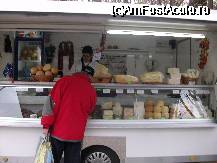 [P09] produse lactate intr-o rulota. » foto by sandu.53
 - 
<span class="allrVoted glyphicon glyphicon-heart hidden" id="av167018"></span>
<a class="m-l-10 hidden" id="sv167018" onclick="voting_Foto_DelVot(,167018,14175)" role="button">șterge vot <span class="glyphicon glyphicon-remove"></span></a>
<a id="v9167018" class=" c-red"  onclick="voting_Foto_SetVot(167018)" role="button"><span class="glyphicon glyphicon-heart-empty"></span> <b>LIKE</b> = Votează poza</a> <img class="hidden"  id="f167018W9" src="/imagini/loader.gif" border="0" /><span class="AjErrMes hidden" id="e167018ErM"></span>