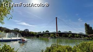 [P02] Lacul din parc și podul suspendat. » foto by tata123 🔱
 - 
<span class="allrVoted glyphicon glyphicon-heart hidden" id="av1368659"></span>
<a class="m-l-10 hidden" id="sv1368659" onclick="voting_Foto_DelVot(,1368659,14175)" role="button">șterge vot <span class="glyphicon glyphicon-remove"></span></a>
<a id="v91368659" class=" c-red"  onclick="voting_Foto_SetVot(1368659)" role="button"><span class="glyphicon glyphicon-heart-empty"></span> <b>LIKE</b> = Votează poza</a> <img class="hidden"  id="f1368659W9" src="/imagini/loader.gif" border="0" /><span class="AjErrMes hidden" id="e1368659ErM"></span>