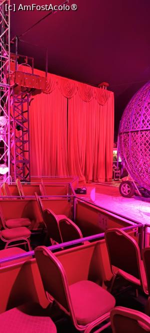 [P20] Loje în jurul scenei. » foto by tata123 🔱
 - 
<span class="allrVoted glyphicon glyphicon-heart hidden" id="av1516968"></span>
<a class="m-l-10 hidden" id="sv1516968" onclick="voting_Foto_DelVot(,1516968,14175)" role="button">șterge vot <span class="glyphicon glyphicon-remove"></span></a>
<a id="v91516968" class=" c-red"  onclick="voting_Foto_SetVot(1516968)" role="button"><span class="glyphicon glyphicon-heart-empty"></span> <b>LIKE</b> = Votează poza</a> <img class="hidden"  id="f1516968W9" src="/imagini/loader.gif" border="0" /><span class="AjErrMes hidden" id="e1516968ErM"></span>