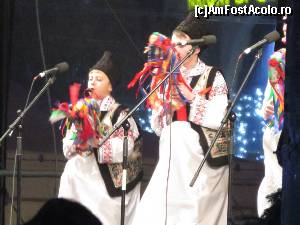 [P25] Obiceiuri și tradiții pe scena târgului.  » foto by tata123 🔱
 - 
<span class="allrVoted glyphicon glyphicon-heart hidden" id="av581012"></span>
<a class="m-l-10 hidden" id="sv581012" onclick="voting_Foto_DelVot(,581012,14175)" role="button">șterge vot <span class="glyphicon glyphicon-remove"></span></a>
<a id="v9581012" class=" c-red"  onclick="voting_Foto_SetVot(581012)" role="button"><span class="glyphicon glyphicon-heart-empty"></span> <b>LIKE</b> = Votează poza</a> <img class="hidden"  id="f581012W9" src="/imagini/loader.gif" border="0" /><span class="AjErrMes hidden" id="e581012ErM"></span>