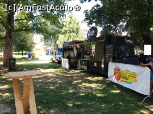 [P10] Bucătării mobile în parc » foto by AZE
 - 
<span class="allrVoted glyphicon glyphicon-heart hidden" id="av1237742"></span>
<a class="m-l-10 hidden" id="sv1237742" onclick="voting_Foto_DelVot(,1237742,14186)" role="button">șterge vot <span class="glyphicon glyphicon-remove"></span></a>
<a id="v91237742" class=" c-red"  onclick="voting_Foto_SetVot(1237742)" role="button"><span class="glyphicon glyphicon-heart-empty"></span> <b>LIKE</b> = Votează poza</a> <img class="hidden"  id="f1237742W9" src="/imagini/loader.gif" border="0" /><span class="AjErrMes hidden" id="e1237742ErM"></span>