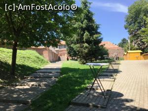 [P12] În fundal se vede a treia centură de fortificații » foto by AZE
 - 
<span class="allrVoted glyphicon glyphicon-heart hidden" id="av1237744"></span>
<a class="m-l-10 hidden" id="sv1237744" onclick="voting_Foto_DelVot(,1237744,14186)" role="button">șterge vot <span class="glyphicon glyphicon-remove"></span></a>
<a id="v91237744" class=" c-red"  onclick="voting_Foto_SetVot(1237744)" role="button"><span class="glyphicon glyphicon-heart-empty"></span> <b>LIKE</b> = Votează poza</a> <img class="hidden"  id="f1237744W9" src="/imagini/loader.gif" border="0" /><span class="AjErrMes hidden" id="e1237744ErM"></span>