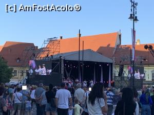 [P10] Centrul Sibiului este foarte animat în această perioadă-Piața Mare » foto by AZE
 - 
<span class="allrVoted glyphicon glyphicon-heart hidden" id="av1374480"></span>
<a class="m-l-10 hidden" id="sv1374480" onclick="voting_Foto_DelVot(,1374480,14186)" role="button">șterge vot <span class="glyphicon glyphicon-remove"></span></a>
<a id="v91374480" class=" c-red"  onclick="voting_Foto_SetVot(1374480)" role="button"><span class="glyphicon glyphicon-heart-empty"></span> <b>LIKE</b> = Votează poza</a> <img class="hidden"  id="f1374480W9" src="/imagini/loader.gif" border="0" /><span class="AjErrMes hidden" id="e1374480ErM"></span>