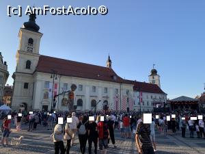 [P17] Centrul Sibiului este foarte animat în această perioadă-Piața Mare » foto by AZE
 - 
<span class="allrVoted glyphicon glyphicon-heart hidden" id="av1374487"></span>
<a class="m-l-10 hidden" id="sv1374487" onclick="voting_Foto_DelVot(,1374487,14186)" role="button">șterge vot <span class="glyphicon glyphicon-remove"></span></a>
<a id="v91374487" class=" c-red"  onclick="voting_Foto_SetVot(1374487)" role="button"><span class="glyphicon glyphicon-heart-empty"></span> <b>LIKE</b> = Votează poza</a> <img class="hidden"  id="f1374487W9" src="/imagini/loader.gif" border="0" /><span class="AjErrMes hidden" id="e1374487ErM"></span>