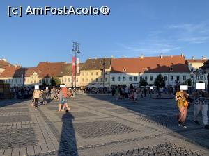 [P08] Centrul Sibiului este foarte animat în această perioadă-Piața Mare » foto by AZE
 - 
<span class="allrVoted glyphicon glyphicon-heart hidden" id="av1374478"></span>
<a class="m-l-10 hidden" id="sv1374478" onclick="voting_Foto_DelVot(,1374478,14186)" role="button">șterge vot <span class="glyphicon glyphicon-remove"></span></a>
<a id="v91374478" class=" c-red"  onclick="voting_Foto_SetVot(1374478)" role="button"><span class="glyphicon glyphicon-heart-empty"></span> <b>LIKE</b> = Votează poza</a> <img class="hidden"  id="f1374478W9" src="/imagini/loader.gif" border="0" /><span class="AjErrMes hidden" id="e1374478ErM"></span>