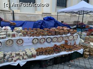 [P30] Târgul olarilor,Piața Mare » foto by AZE
 - 
<span class="allrVoted glyphicon glyphicon-heart hidden" id="av1385642"></span>
<a class="m-l-10 hidden" id="sv1385642" onclick="voting_Foto_DelVot(,1385642,14186)" role="button">șterge vot <span class="glyphicon glyphicon-remove"></span></a>
<a id="v91385642" class=" c-red"  onclick="voting_Foto_SetVot(1385642)" role="button"><span class="glyphicon glyphicon-heart-empty"></span> <b>LIKE</b> = Votează poza</a> <img class="hidden"  id="f1385642W9" src="/imagini/loader.gif" border="0" /><span class="AjErrMes hidden" id="e1385642ErM"></span>