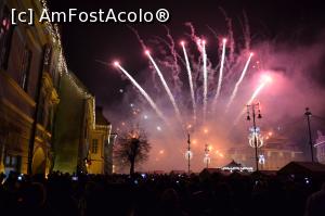 [P02] Focul de artificii a avut loc aproape de zona pietonala Balcescu » foto by AZE
 - 
<span class="allrVoted glyphicon glyphicon-heart hidden" id="av822822"></span>
<a class="m-l-10 hidden" id="sv822822" onclick="voting_Foto_DelVot(,822822,14186)" role="button">șterge vot <span class="glyphicon glyphicon-remove"></span></a>
<a id="v9822822" class=" c-red"  onclick="voting_Foto_SetVot(822822)" role="button"><span class="glyphicon glyphicon-heart-empty"></span> <b>LIKE</b> = Votează poza</a> <img class="hidden"  id="f822822W9" src="/imagini/loader.gif" border="0" /><span class="AjErrMes hidden" id="e822822ErM"></span>