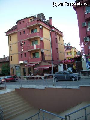 [P11] Sandanski - un alt hotel (Sveti Gheorghi) din zona centrală; nou și arătos » foto by Dragoș_MD
 - 
<span class="allrVoted glyphicon glyphicon-heart hidden" id="av422850"></span>
<a class="m-l-10 hidden" id="sv422850" onclick="voting_Foto_DelVot(,422850,14189)" role="button">șterge vot <span class="glyphicon glyphicon-remove"></span></a>
<a id="v9422850" class=" c-red"  onclick="voting_Foto_SetVot(422850)" role="button"><span class="glyphicon glyphicon-heart-empty"></span> <b>LIKE</b> = Votează poza</a> <img class="hidden"  id="f422850W9" src="/imagini/loader.gif" border="0" /><span class="AjErrMes hidden" id="e422850ErM"></span>