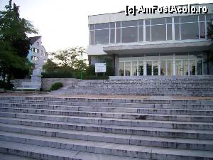 [P07] Sandanski - Piața Bulgaria, Casa de Cultură » foto by Dragoș_MD
 - 
<span class="allrVoted glyphicon glyphicon-heart hidden" id="av422846"></span>
<a class="m-l-10 hidden" id="sv422846" onclick="voting_Foto_DelVot(,422846,14189)" role="button">șterge vot <span class="glyphicon glyphicon-remove"></span></a>
<a id="v9422846" class=" c-red"  onclick="voting_Foto_SetVot(422846)" role="button"><span class="glyphicon glyphicon-heart-empty"></span> <b>LIKE</b> = Votează poza</a> <img class="hidden"  id="f422846W9" src="/imagini/loader.gif" border="0" /><span class="AjErrMes hidden" id="e422846ErM"></span>