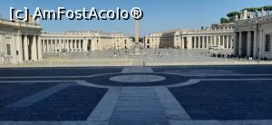 [P16] Vatican - Piata San Pietro » foto by malganis
 - 
<span class="allrVoted glyphicon glyphicon-heart hidden" id="av1098703"></span>
<a class="m-l-10 hidden" id="sv1098703" onclick="voting_Foto_DelVot(,1098703,14241)" role="button">șterge vot <span class="glyphicon glyphicon-remove"></span></a>
<a id="v91098703" class=" c-red"  onclick="voting_Foto_SetVot(1098703)" role="button"><span class="glyphicon glyphicon-heart-empty"></span> <b>LIKE</b> = Votează poza</a> <img class="hidden"  id="f1098703W9" src="/imagini/loader.gif" border="0" /><span class="AjErrMes hidden" id="e1098703ErM"></span>