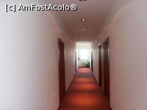 [P20] Abito Hotel, vedere pe holul spre sala de mese » foto by sunflower
 - 
<span class="allrVoted glyphicon glyphicon-heart hidden" id="av886712"></span>
<a class="m-l-10 hidden" id="sv886712" onclick="voting_Foto_DelVot(,886712,14302)" role="button">șterge vot <span class="glyphicon glyphicon-remove"></span></a>
<a id="v9886712" class=" c-red"  onclick="voting_Foto_SetVot(886712)" role="button"><span class="glyphicon glyphicon-heart-empty"></span> <b>LIKE</b> = Votează poza</a> <img class="hidden"  id="f886712W9" src="/imagini/loader.gif" border="0" /><span class="AjErrMes hidden" id="e886712ErM"></span>