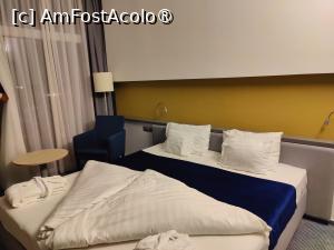 [P16] Yacht Hotel; camera » foto by crismis
 - 
<span class="allrVoted glyphicon glyphicon-heart hidden" id="av1529742"></span>
<a class="m-l-10 hidden" id="sv1529742" onclick="voting_Foto_DelVot(,1529742,14324)" role="button">șterge vot <span class="glyphicon glyphicon-remove"></span></a>
<a id="v91529742" class=" c-red"  onclick="voting_Foto_SetVot(1529742)" role="button"><span class="glyphicon glyphicon-heart-empty"></span> <b>LIKE</b> = Votează poza</a> <img class="hidden"  id="f1529742W9" src="/imagini/loader.gif" border="0" /><span class="AjErrMes hidden" id="e1529742ErM"></span>