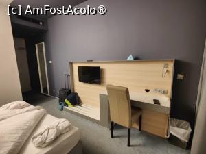 [P18] Yacht Hotel; camera » foto by crismis
 - 
<span class="allrVoted glyphicon glyphicon-heart hidden" id="av1529744"></span>
<a class="m-l-10 hidden" id="sv1529744" onclick="voting_Foto_DelVot(,1529744,14324)" role="button">șterge vot <span class="glyphicon glyphicon-remove"></span></a>
<a id="v91529744" class=" c-red"  onclick="voting_Foto_SetVot(1529744)" role="button"><span class="glyphicon glyphicon-heart-empty"></span> <b>LIKE</b> = Votează poza</a> <img class="hidden"  id="f1529744W9" src="/imagini/loader.gif" border="0" /><span class="AjErrMes hidden" id="e1529744ErM"></span>