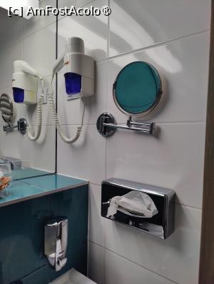 [P26] Yacht Hotel; camera » foto by crismis
 - 
<span class="allrVoted glyphicon glyphicon-heart hidden" id="av1529752"></span>
<a class="m-l-10 hidden" id="sv1529752" onclick="voting_Foto_DelVot(,1529752,14324)" role="button">șterge vot <span class="glyphicon glyphicon-remove"></span></a>
<a id="v91529752" class=" c-red"  onclick="voting_Foto_SetVot(1529752)" role="button"><span class="glyphicon glyphicon-heart-empty"></span> <b>LIKE</b> = Votează poza</a> <img class="hidden"  id="f1529752W9" src="/imagini/loader.gif" border="0" /><span class="AjErrMes hidden" id="e1529752ErM"></span>