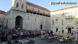 [P66] Trogir; la dreapta, vechea primărie acoperită de blazoane » foto by crismis
 - 
<span class="allrVoted glyphicon glyphicon-heart hidden" id="av675351"></span>
<a class="m-l-10 hidden" id="sv675351" onclick="voting_Foto_DelVot(,675351,14336)" role="button">șterge vot <span class="glyphicon glyphicon-remove"></span></a>
<a id="v9675351" class=" c-red"  onclick="voting_Foto_SetVot(675351)" role="button"><span class="glyphicon glyphicon-heart-empty"></span> <b>LIKE</b> = Votează poza</a> <img class="hidden"  id="f675351W9" src="/imagini/loader.gif" border="0" /><span class="AjErrMes hidden" id="e675351ErM"></span>