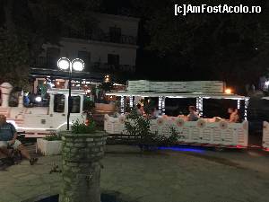 [P08] minicarul care facea seara turul statiunii skala potamia » foto by Dan&Ema
 - 
<span class="allrVoted glyphicon glyphicon-heart hidden" id="av670723"></span>
<a class="m-l-10 hidden" id="sv670723" onclick="voting_Foto_DelVot(,670723,14421)" role="button">șterge vot <span class="glyphicon glyphicon-remove"></span></a>
<a id="v9670723" class=" c-red"  onclick="voting_Foto_SetVot(670723)" role="button"><span class="glyphicon glyphicon-heart-empty"></span> <b>LIKE</b> = Votează poza</a> <img class="hidden"  id="f670723W9" src="/imagini/loader.gif" border="0" /><span class="AjErrMes hidden" id="e670723ErM"></span>