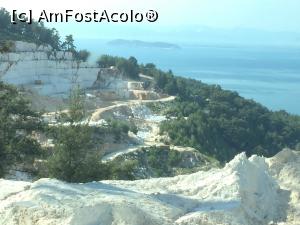 [P03] cariera de marmura si marea » foto by Dan&Ema
 - 
<span class="allrVoted glyphicon glyphicon-heart hidden" id="av880683"></span>
<a class="m-l-10 hidden" id="sv880683" onclick="voting_Foto_DelVot(,880683,14421)" role="button">șterge vot <span class="glyphicon glyphicon-remove"></span></a>
<a id="v9880683" class=" c-red"  onclick="voting_Foto_SetVot(880683)" role="button"><span class="glyphicon glyphicon-heart-empty"></span> <b>LIKE</b> = Votează poza</a> <img class="hidden"  id="f880683W9" src="/imagini/loader.gif" border="0" /><span class="AjErrMes hidden" id="e880683ErM"></span>