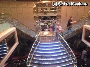 [P25] scara de urcare de la deck 6 la deck 7 in sala de jocuri de noroc » foto by grecudoina
 - 
<span class="allrVoted glyphicon glyphicon-heart hidden" id="av438711"></span>
<a class="m-l-10 hidden" id="sv438711" onclick="voting_Foto_DelVot(,438711,14438)" role="button">șterge vot <span class="glyphicon glyphicon-remove"></span></a>
<a id="v9438711" class=" c-red"  onclick="voting_Foto_SetVot(438711)" role="button"><span class="glyphicon glyphicon-heart-empty"></span> <b>LIKE</b> = Votează poza</a> <img class="hidden"  id="f438711W9" src="/imagini/loader.gif" border="0" /><span class="AjErrMes hidden" id="e438711ErM"></span>