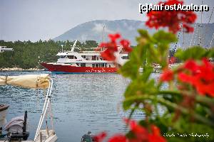 P31 [JUN-2014] Unul din vasele care efectueaza asa zisa Croaziera a celor 7 insule, fotografiat in Ithaka. 