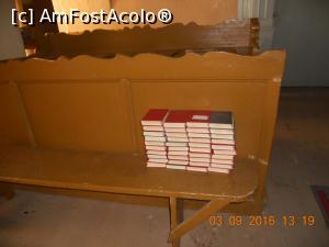 [P19] de asemenea bibliile aşteaptă enoriaşii » foto by zlatna
 - 
<span class="allrVoted glyphicon glyphicon-heart hidden" id="av819328"></span>
<a class="m-l-10 hidden" id="sv819328" onclick="voting_Foto_DelVot(,819328,14490)" role="button">șterge vot <span class="glyphicon glyphicon-remove"></span></a>
<a id="v9819328" class=" c-red"  onclick="voting_Foto_SetVot(819328)" role="button"><span class="glyphicon glyphicon-heart-empty"></span> <b>LIKE</b> = Votează poza</a> <img class="hidden"  id="f819328W9" src="/imagini/loader.gif" border="0" /><span class="AjErrMes hidden" id="e819328ErM"></span>