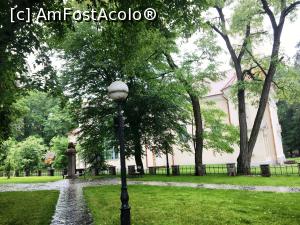 [P33] Parcul Elisabeta-&icirc;n fundal biserica sf Iosif » foto by AZE
 - 
<span class="allrVoted glyphicon glyphicon-heart hidden" id="av1330210"></span>
<a class="m-l-10 hidden" id="sv1330210" onclick="voting_Foto_DelVot(,1330210,14513)" role="button">șterge vot <span class="glyphicon glyphicon-remove"></span></a>
<a id="v91330210" class=" c-red"  onclick="voting_Foto_SetVot(1330210)" role="button"><span class="glyphicon glyphicon-heart-empty"></span> <b>LIKE</b> = Votează poza</a> <img class="hidden"  id="f1330210W9" src="/imagini/loader.gif" border="0" /><span class="AjErrMes hidden" id="e1330210ErM"></span>