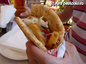 [P13] Gyros pita » foto by aleks_ro
 - 
<span class="allrVoted glyphicon glyphicon-heart hidden" id="av438572"></span>
<a class="m-l-10 hidden" id="sv438572" onclick="voting_Foto_DelVot(,438572,14574)" role="button">șterge vot <span class="glyphicon glyphicon-remove"></span></a>
<a id="v9438572" class=" c-red"  onclick="voting_Foto_SetVot(438572)" role="button"><span class="glyphicon glyphicon-heart-empty"></span> <b>LIKE</b> = Votează poza</a> <img class="hidden"  id="f438572W9" src="/imagini/loader.gif" border="0" /><span class="AjErrMes hidden" id="e438572ErM"></span>