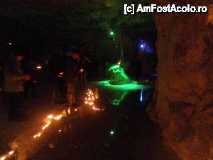 [P38] ne apropiem de bazinul cu apa, pe care turisti pot aprinde lumanari pt oamenii cavernelor » foto by grecudoina
 - 
<span class="allrVoted glyphicon glyphicon-heart hidden" id="av440998"></span>
<a class="m-l-10 hidden" id="sv440998" onclick="voting_Foto_DelVot(,440998,14621)" role="button">șterge vot <span class="glyphicon glyphicon-remove"></span></a>
<a id="v9440998" class=" c-red"  onclick="voting_Foto_SetVot(440998)" role="button"><span class="glyphicon glyphicon-heart-empty"></span> <b>LIKE</b> = Votează poza</a> <img class="hidden"  id="f440998W9" src="/imagini/loader.gif" border="0" /><span class="AjErrMes hidden" id="e440998ErM"></span>