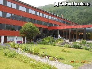 [P45] În drum spre Bergen - Hotel Stalheim.  » foto by iulianic
 - 
<span class="allrVoted glyphicon glyphicon-heart hidden" id="av475160"></span>
<a class="m-l-10 hidden" id="sv475160" onclick="voting_Foto_DelVot(,475160,14660)" role="button">șterge vot <span class="glyphicon glyphicon-remove"></span></a>
<a id="v9475160" class=" c-red"  onclick="voting_Foto_SetVot(475160)" role="button"><span class="glyphicon glyphicon-heart-empty"></span> <b>LIKE</b> = Votează poza</a> <img class="hidden"  id="f475160W9" src="/imagini/loader.gif" border="0" /><span class="AjErrMes hidden" id="e475160ErM"></span>