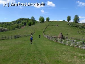 [P51] Fundătura Ponorului » foto by Mika
 - 
<span class="allrVoted glyphicon glyphicon-heart hidden" id="av1299277"></span>
<a class="m-l-10 hidden" id="sv1299277" onclick="voting_Foto_DelVot(,1299277,14749)" role="button">șterge vot <span class="glyphicon glyphicon-remove"></span></a>
<a id="v91299277" class=" c-red"  onclick="voting_Foto_SetVot(1299277)" role="button"><span class="glyphicon glyphicon-heart-empty"></span> <b>LIKE</b> = Votează poza</a> <img class="hidden"  id="f1299277W9" src="/imagini/loader.gif" border="0" /><span class="AjErrMes hidden" id="e1299277ErM"></span>