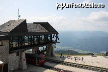 [P16] statia de la varf-St. Wolfgang, Schafbergbahn » foto by cristi_an3000
 - 
<span class="allrVoted glyphicon glyphicon-heart hidden" id="av446830"></span>
<a class="m-l-10 hidden" id="sv446830" onclick="voting_Foto_DelVot(,446830,14815)" role="button">șterge vot <span class="glyphicon glyphicon-remove"></span></a>
<a id="v9446830" class=" c-red"  onclick="voting_Foto_SetVot(446830)" role="button"><span class="glyphicon glyphicon-heart-empty"></span> <b>LIKE</b> = Votează poza</a> <img class="hidden"  id="f446830W9" src="/imagini/loader.gif" border="0" /><span class="AjErrMes hidden" id="e446830ErM"></span>