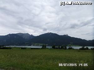 [P01] Wolfgangsee, în depărtare, Sankt Wolfgang și munții ce-l înconjoară » foto by Alina53
 - 
<span class="allrVoted glyphicon glyphicon-heart hidden" id="av692055"></span>
<a class="m-l-10 hidden" id="sv692055" onclick="voting_Foto_DelVot(,692055,14815)" role="button">șterge vot <span class="glyphicon glyphicon-remove"></span></a>
<a id="v9692055" class=" c-red"  onclick="voting_Foto_SetVot(692055)" role="button"><span class="glyphicon glyphicon-heart-empty"></span> <b>LIKE</b> = Votează poza</a> <img class="hidden"  id="f692055W9" src="/imagini/loader.gif" border="0" /><span class="AjErrMes hidden" id="e692055ErM"></span>