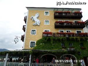 [P24] Terasa restaurantului Weisses Rossl » foto by Alina53
 - 
<span class="allrVoted glyphicon glyphicon-heart hidden" id="av692099"></span>
<a class="m-l-10 hidden" id="sv692099" onclick="voting_Foto_DelVot(,692099,14815)" role="button">șterge vot <span class="glyphicon glyphicon-remove"></span></a>
<a id="v9692099" class=" c-red"  onclick="voting_Foto_SetVot(692099)" role="button"><span class="glyphicon glyphicon-heart-empty"></span> <b>LIKE</b> = Votează poza</a> <img class="hidden"  id="f692099W9" src="/imagini/loader.gif" border="0" /><span class="AjErrMes hidden" id="e692099ErM"></span>