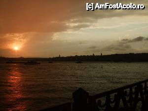 [P06] Kiz Kulesi & Galata Kulesi / Vedere din turn. Liniștea dinaintea furtunii :)  » foto by GabrielaG
 - 
<span class="allrVoted glyphicon glyphicon-heart hidden" id="av396037"></span>
<a class="m-l-10 hidden" id="sv396037" onclick="voting_Foto_DelVot(,396037,14995)" role="button">șterge vot <span class="glyphicon glyphicon-remove"></span></a>
<a id="v9396037" class=" c-red"  onclick="voting_Foto_SetVot(396037)" role="button"><span class="glyphicon glyphicon-heart-empty"></span> <b>LIKE</b> = Votează poza</a> <img class="hidden"  id="f396037W9" src="/imagini/loader.gif" border="0" /><span class="AjErrMes hidden" id="e396037ErM"></span>