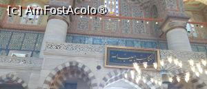 [P29] Moscheea albastră - interiorul » foto by Carmen Ion
 - 
<span class="allrVoted glyphicon glyphicon-heart hidden" id="av1508521"></span>
<a class="m-l-10 hidden" id="sv1508521" onclick="voting_Foto_DelVot(,1508521,14995)" role="button">șterge vot <span class="glyphicon glyphicon-remove"></span></a>
<a id="v91508521" class=" c-red"  onclick="voting_Foto_SetVot(1508521)" role="button"><span class="glyphicon glyphicon-heart-empty"></span> <b>LIKE</b> = Votează poza</a> <img class="hidden"  id="f1508521W9" src="/imagini/loader.gif" border="0" /><span class="AjErrMes hidden" id="e1508521ErM"></span>