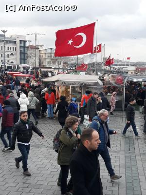 [P14] forfota din Eminonu » foto by adrianbogdan
 - 
<span class="allrVoted glyphicon glyphicon-heart hidden" id="av1162520"></span>
<a class="m-l-10 hidden" id="sv1162520" onclick="voting_Foto_DelVot(,1162520,14995)" role="button">șterge vot <span class="glyphicon glyphicon-remove"></span></a>
<a id="v91162520" class=" c-red"  onclick="voting_Foto_SetVot(1162520)" role="button"><span class="glyphicon glyphicon-heart-empty"></span> <b>LIKE</b> = Votează poza</a> <img class="hidden"  id="f1162520W9" src="/imagini/loader.gif" border="0" /><span class="AjErrMes hidden" id="e1162520ErM"></span>