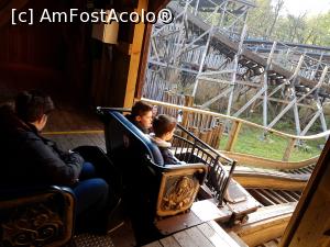 [P15] Efteling parc » foto by andreea_c
 - 
<span class="allrVoted glyphicon glyphicon-heart hidden" id="av942980"></span>
<a class="m-l-10 hidden" id="sv942980" onclick="voting_Foto_DelVot(,942980,15013)" role="button">șterge vot <span class="glyphicon glyphicon-remove"></span></a>
<a id="v9942980" class=" c-red"  onclick="voting_Foto_SetVot(942980)" role="button"><span class="glyphicon glyphicon-heart-empty"></span> <b>LIKE</b> = Votează poza</a> <img class="hidden"  id="f942980W9" src="/imagini/loader.gif" border="0" /><span class="AjErrMes hidden" id="e942980ErM"></span>