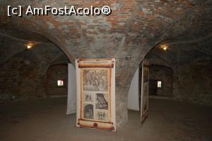 [P14] Cetatea Făgărașului - beciul » foto by Dragoș_MD
 - 
<span class="allrVoted glyphicon glyphicon-heart hidden" id="av1043311"></span>
<a class="m-l-10 hidden" id="sv1043311" onclick="voting_Foto_DelVot(,1043311,15092)" role="button">șterge vot <span class="glyphicon glyphicon-remove"></span></a>
<a id="v91043311" class=" c-red"  onclick="voting_Foto_SetVot(1043311)" role="button"><span class="glyphicon glyphicon-heart-empty"></span> <b>LIKE</b> = Votează poza</a> <img class="hidden"  id="f1043311W9" src="/imagini/loader.gif" border="0" /><span class="AjErrMes hidden" id="e1043311ErM"></span>