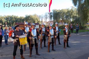 [P05] Cetatea Făgărașului - ceremonia schimbului de gardă » foto by Dragoș_MD
 - 
<span class="allrVoted glyphicon glyphicon-heart hidden" id="av1043302"></span>
<a class="m-l-10 hidden" id="sv1043302" onclick="voting_Foto_DelVot(,1043302,15092)" role="button">șterge vot <span class="glyphicon glyphicon-remove"></span></a>
<a id="v91043302" class=" c-red"  onclick="voting_Foto_SetVot(1043302)" role="button"><span class="glyphicon glyphicon-heart-empty"></span> <b>LIKE</b> = Votează poza</a> <img class="hidden"  id="f1043302W9" src="/imagini/loader.gif" border="0" /><span class="AjErrMes hidden" id="e1043302ErM"></span>