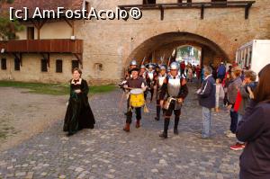 [P06] Cetatea Făgărașului - ceremonia schimbului de gardă » foto by Dragoș_MD
 - 
<span class="allrVoted glyphicon glyphicon-heart hidden" id="av1043303"></span>
<a class="m-l-10 hidden" id="sv1043303" onclick="voting_Foto_DelVot(,1043303,15092)" role="button">șterge vot <span class="glyphicon glyphicon-remove"></span></a>
<a id="v91043303" class=" c-red"  onclick="voting_Foto_SetVot(1043303)" role="button"><span class="glyphicon glyphicon-heart-empty"></span> <b>LIKE</b> = Votează poza</a> <img class="hidden"  id="f1043303W9" src="/imagini/loader.gif" border="0" /><span class="AjErrMes hidden" id="e1043303ErM"></span>