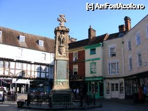 [P08] Canterbury - piațeta, monumentul dedicat celor care au căzut în Primul Război Mondial.  » foto by makuy*
 - 
<span class="allrVoted glyphicon glyphicon-heart hidden" id="av460367"></span>
<a class="m-l-10 hidden" id="sv460367" onclick="voting_Foto_DelVot(,460367,15214)" role="button">șterge vot <span class="glyphicon glyphicon-remove"></span></a>
<a id="v9460367" class=" c-red"  onclick="voting_Foto_SetVot(460367)" role="button"><span class="glyphicon glyphicon-heart-empty"></span> <b>LIKE</b> = Votează poza</a> <img class="hidden"  id="f460367W9" src="/imagini/loader.gif" border="0" /><span class="AjErrMes hidden" id="e460367ErM"></span>